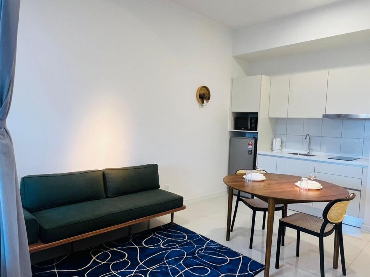 קואלה לומפור Chambers Serviced Suites Klcc By Cozy Stay מראה חיצוני תמונה