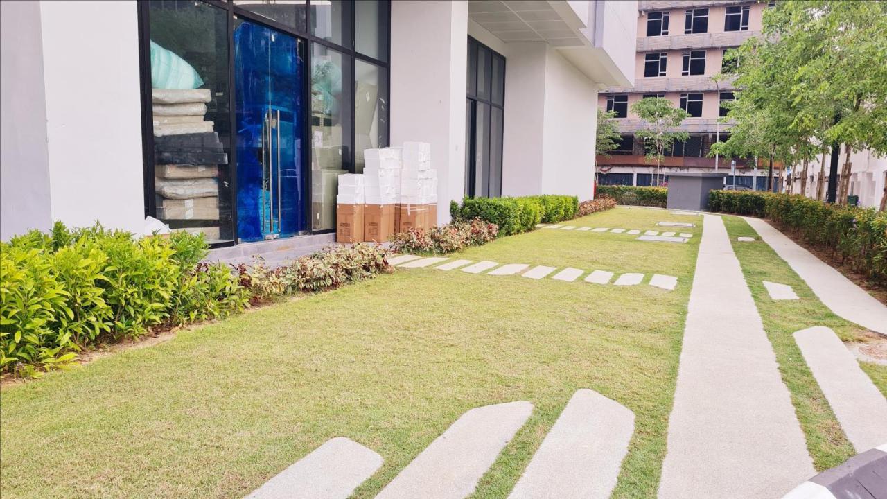 קואלה לומפור Chambers Serviced Suites Klcc By Cozy Stay מראה חיצוני תמונה