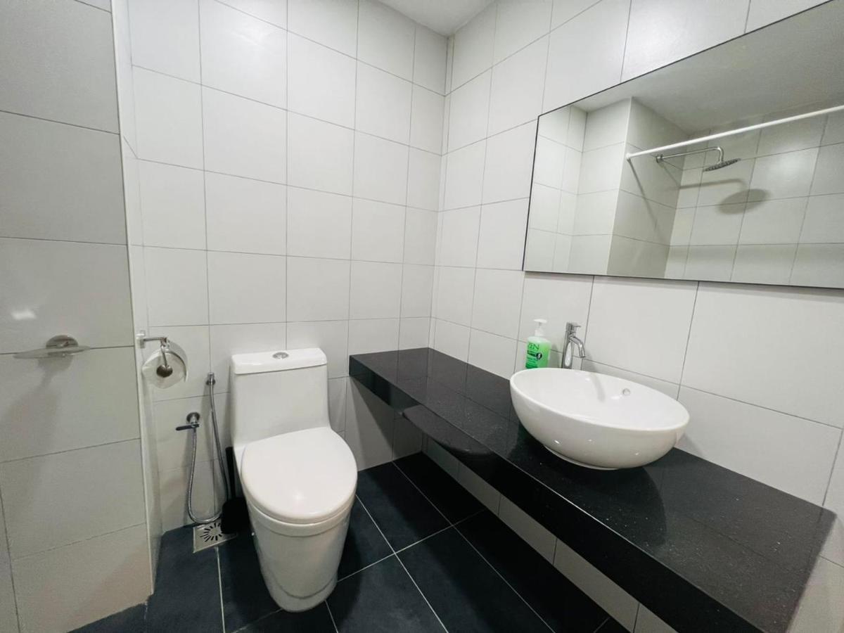 קואלה לומפור Chambers Serviced Suites Klcc By Cozy Stay מראה חיצוני תמונה
