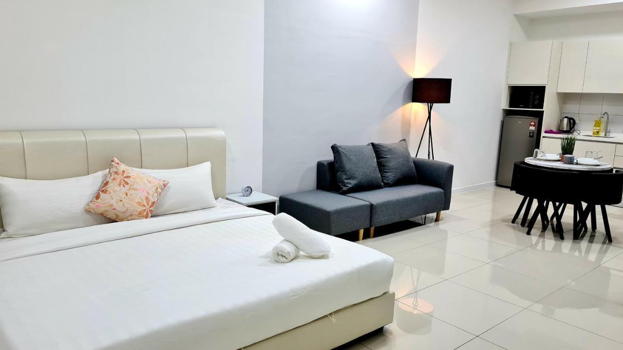 קואלה לומפור Chambers Serviced Suites Klcc By Cozy Stay מראה חיצוני תמונה